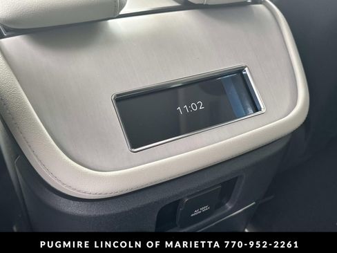 New 2026 Lincoln Navigator L Reserve AWD/4WD image 13