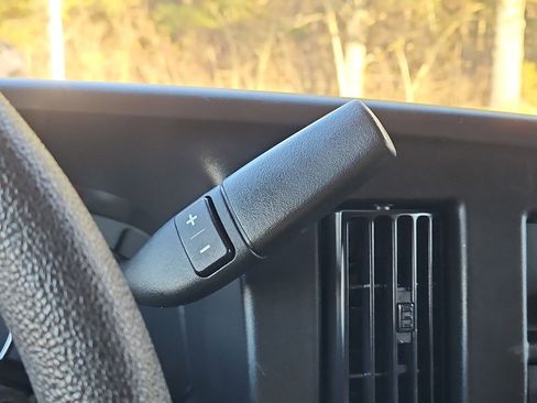 Used 2024 Chevrolet Express 3500 LS image 10