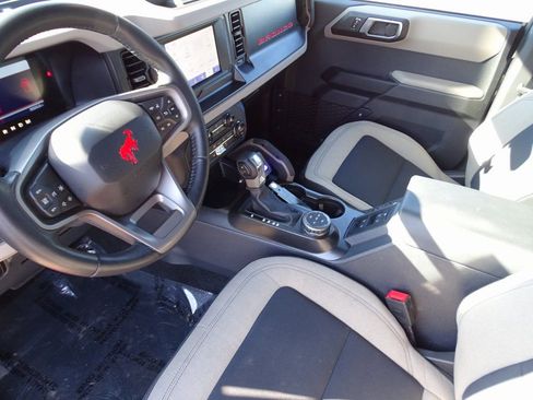 Used 2023 Ford Bronco Big Bend w/ Sasquatch Package image 7