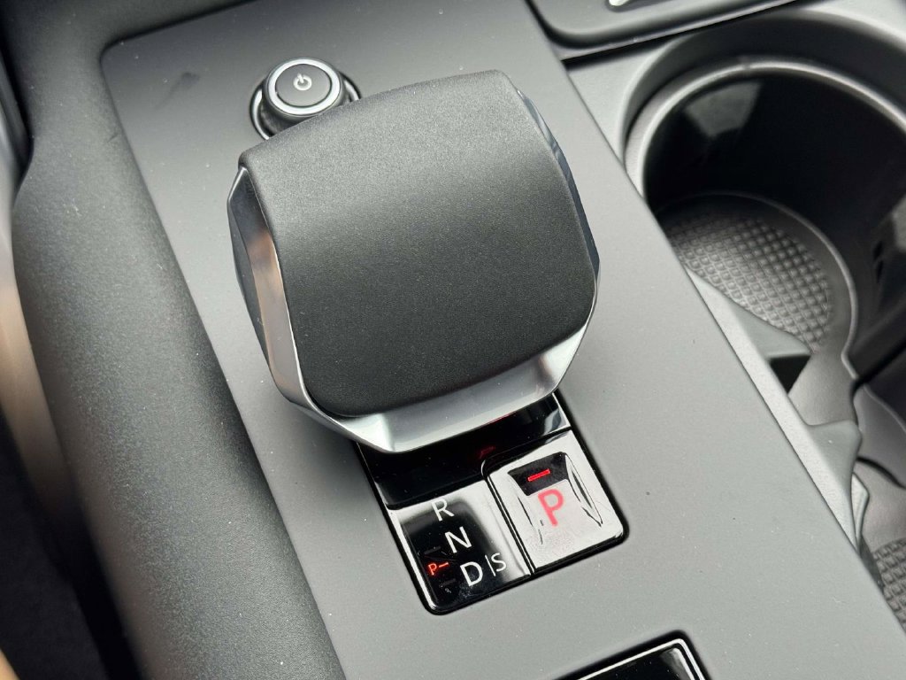 New 2026 Land Rover Discovery Limited Edition AWD/4WD image 22