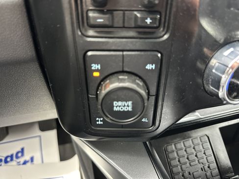 Used 2024 Ford F250 Lariat w/ Lariat Ultimate Package AWD/4WD image 16