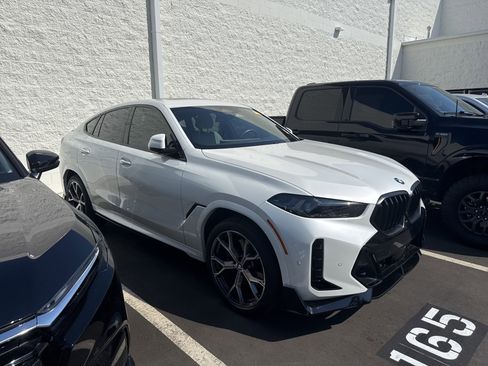 Used 2024 BMW X6 xDrive40i w/ Premium Package AWD/4WD image 5