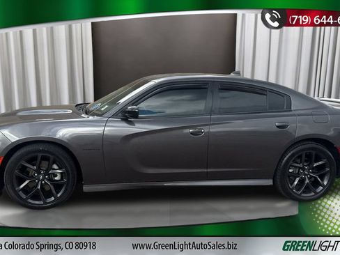 Used 2022 Dodge Charger R/T w/ Driver Convenience Group RWD image 2