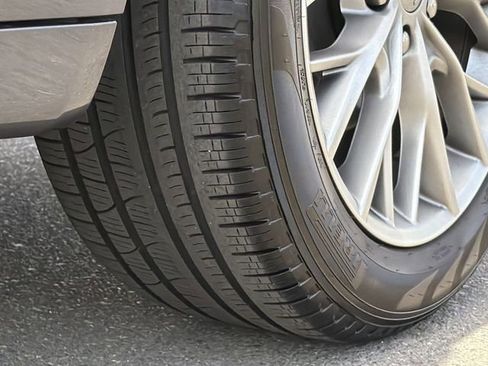 Used 2025 Jeep Grand Cherokee Summit image 18