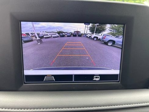 Used 2022 Chevrolet Suburban LS AWD/4WD image 22