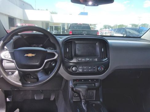 Used 2020 Chevrolet Colorado W/T w/ WT Convenience Package AWD/4WD image 9