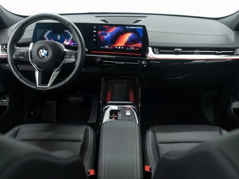 Used 2025 BMW X2 xDrive28i image 10