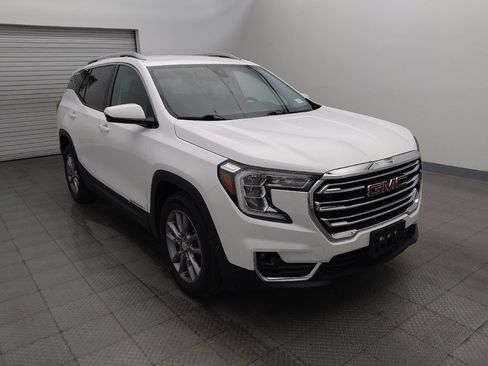 Used 2024 GMC Terrain SLT FWD image 13