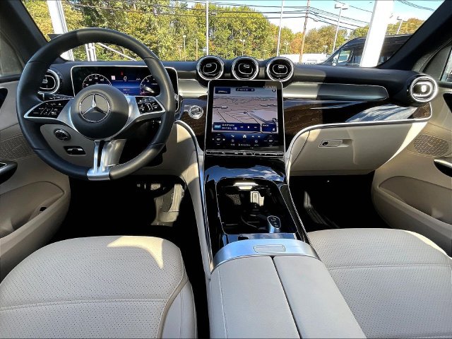 Used 2026 Mercedes-Benz GLC 300 4MATIC image 9