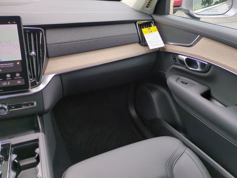 New 2026 Volvo XC90 B5 Plus image 15