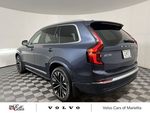 New 2026 Volvo XC90 B5 Core w/ Protection Package image 6