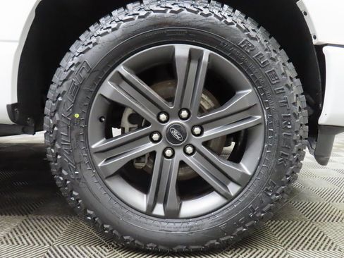 Used 2023 Ford F150 Lariat w/ Equipment Group 502A High image 8