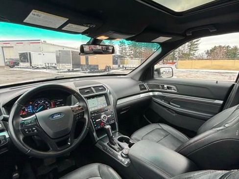 Used 2018 Ford Explorer Sport AWD/4WD image 23