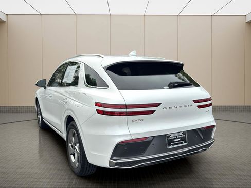Certified 2026 Genesis GV70 2.5T AWD/4WD image 3