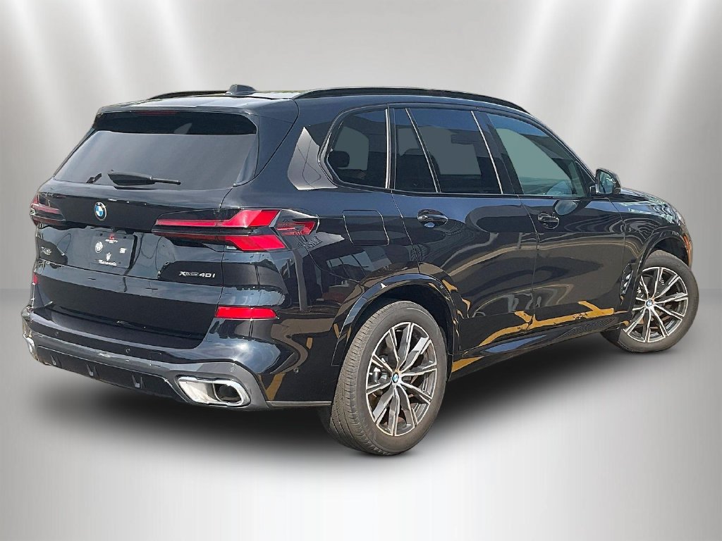 Used 2024 BMW X5 xDrive40i w/ M Sport Package AWD/4WD image 6