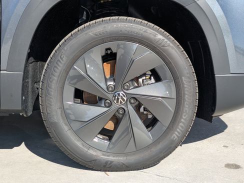 New 2026 Volkswagen Taos S FWD image 11