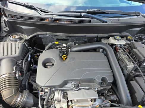 Used 2024 Chevrolet Equinox LS w/ Midnight Edition FWD image 17