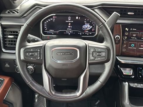 Used 2024 GMC Sierra 2500 Denali Ultimate image 11