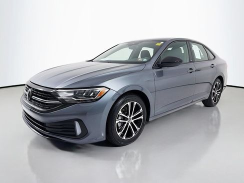 Used 2024 Volkswagen Jetta Sport FWD image 3
