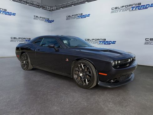 Used 2018 Dodge Challenger R/T Scat Pack image 3