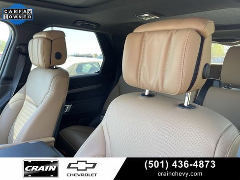 Used 2024 Land Rover Discovery Dynamic SE image 29