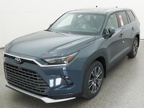 New 2026 Toyota Grand Highlander AWD Hybrid image 16