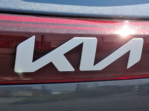 Used 2024 Kia Seltos S AWD/4WD image 32