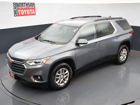 Used 2021 Chevrolet Traverse LT image 32