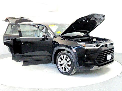 Certified 2024 Toyota Grand Highlander Limited image 12