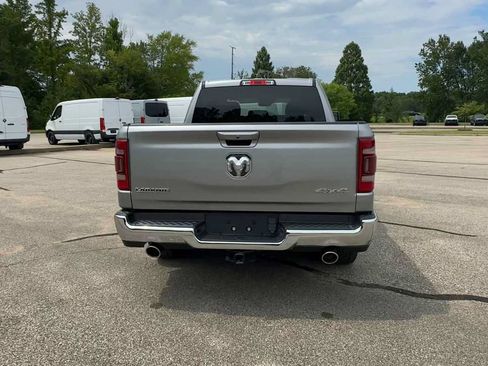 Used 2024 RAM 1500 Laramie AWD/4WD image 7