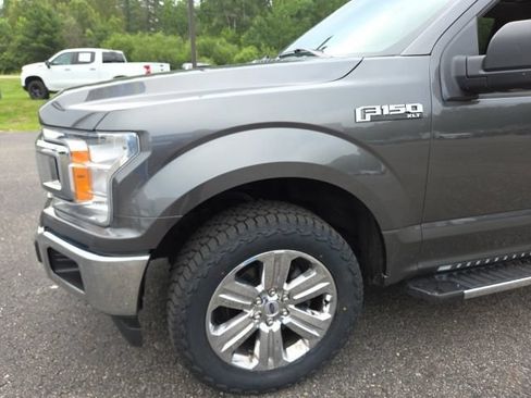 Used 2019 Ford F150 XLT w/ Equipment Group 302A Luxury AWD/4WD image 38