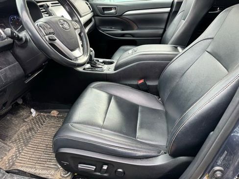 Certified 2019 Toyota Highlander XLE image 5