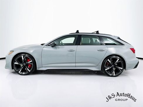 Used 2022 Audi RS 6 w/ Carbon Optic Package AWD/4WD image 4
