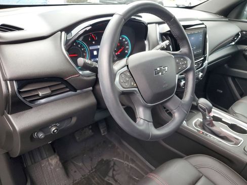Used 2023 Chevrolet Traverse RS image 8