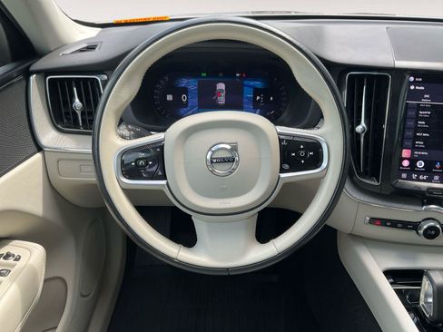 Certified 2024 Volvo XC60 B5 Plus w/ Climate Package AWD/4WD image 11