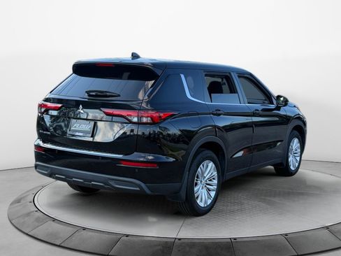 Used 2022 Mitsubishi Outlander ES FWD image 7