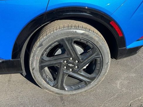 New 2026 Chevrolet Equinox EV RS image 5