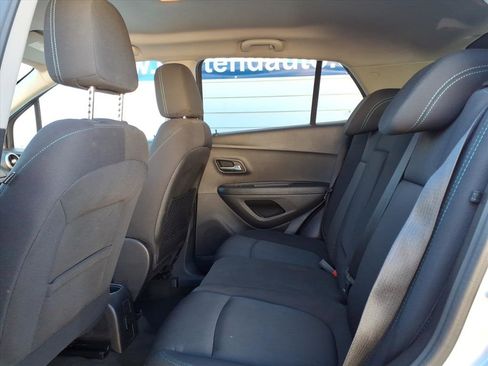 Used 2016 Chevrolet Trax LT image 10