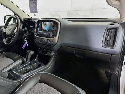 Used 2017 Chevrolet Colorado Z71 AWD/4WD image 34