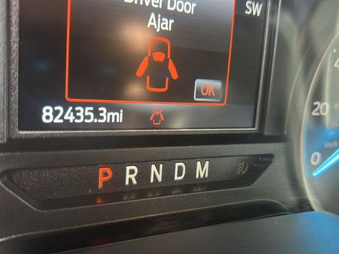 Used 2021 Ford F250 XLT w/ XLT Premium Package AWD/4WD image 16