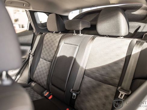 Used 2021 Nissan Rogue Sport SV image 33