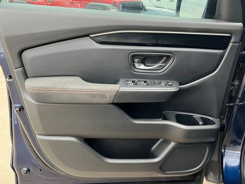 Used 2023 Honda Pilot Sport image 15