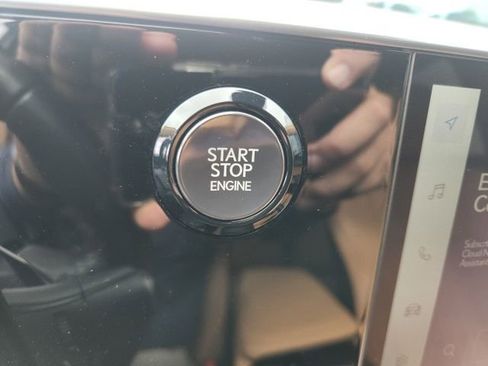 Used 2024 Lexus NX 250 FWD w/ Towing Package (2000 Lbs) image 33