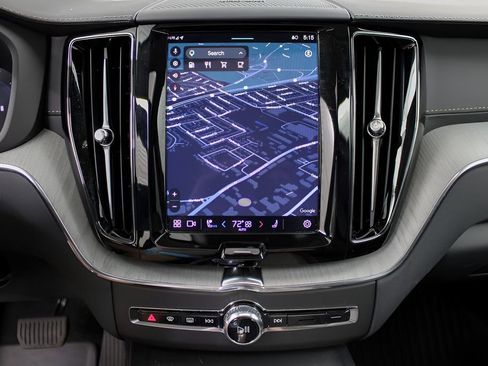 Certified 2025 Volvo XC60 B5 Ultra AWD/4WD image 24