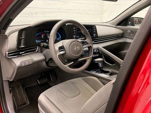 Certified 2025 Hyundai Elantra Sport image 12