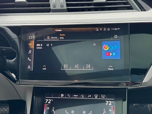 Used 2024 Audi Q8 e-tron Prestige w/ Prestige Package image 21