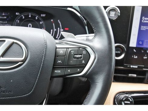 Used 2024 Lexus NX 250 FWD w/ Towing Package (2000 Lbs) image 19