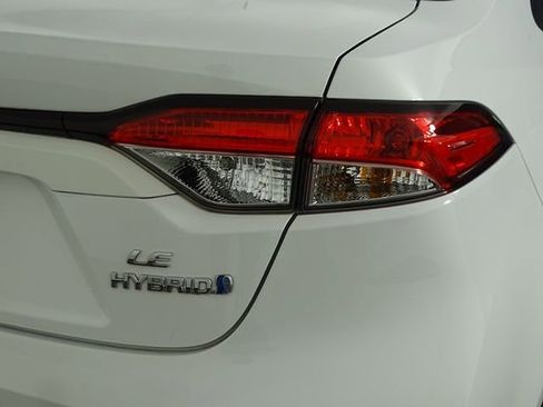 Used 2023 Toyota Corolla LE image 35