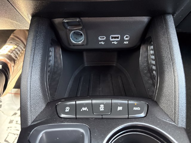 Used 2023 Chevrolet TrailBlazer LT AWD/4WD image 17