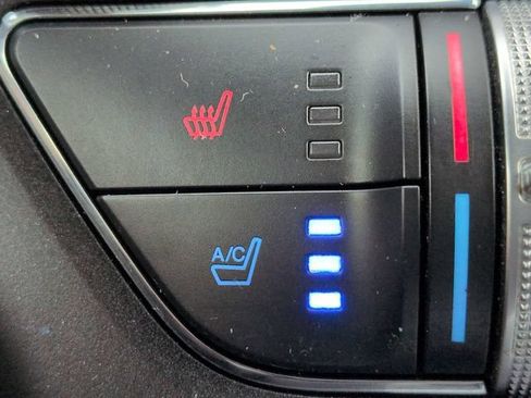 Used 2021 Ford Mustang Premium RWD image 21